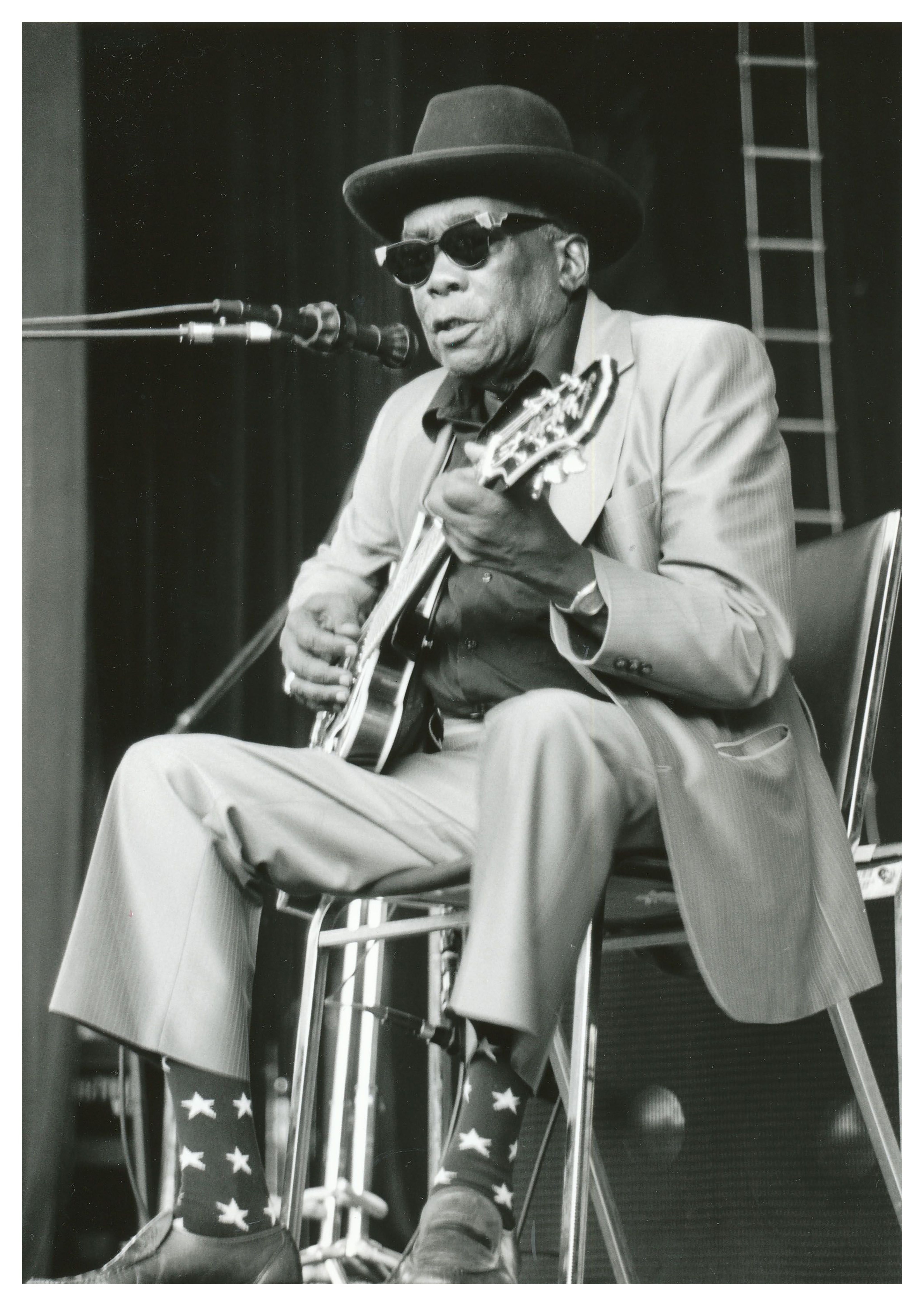 Reproduction Vintage Blues Music Poster "John Lee Hooker - Black & White" Size: A2