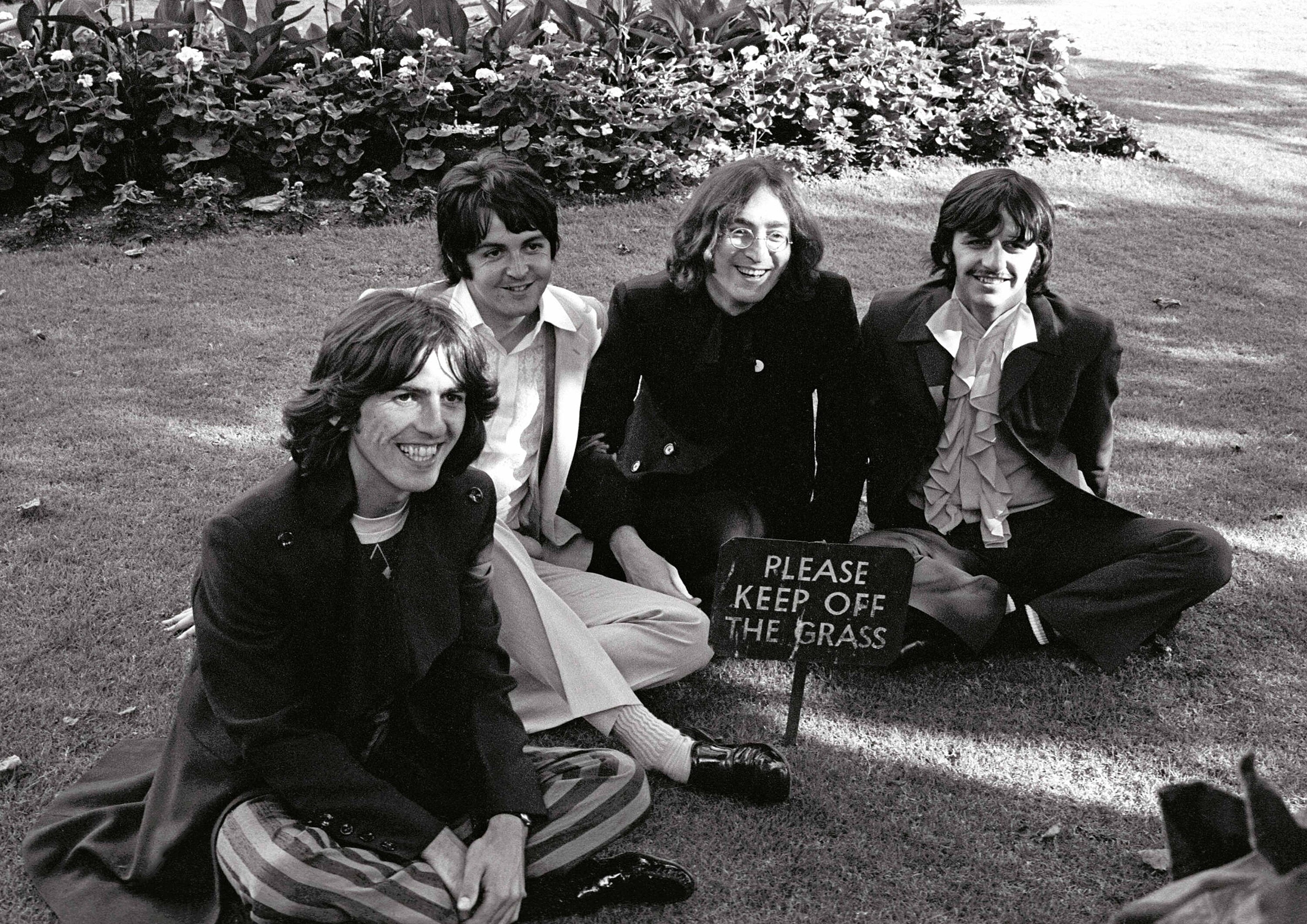 Reproduction Vintage The Beatles 